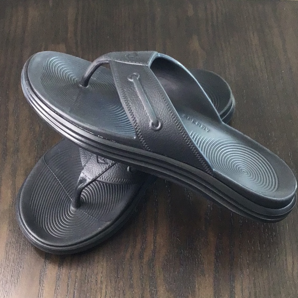 BNWOT Men’s 9 (or Women’s 11) Black SPERRY Sandals